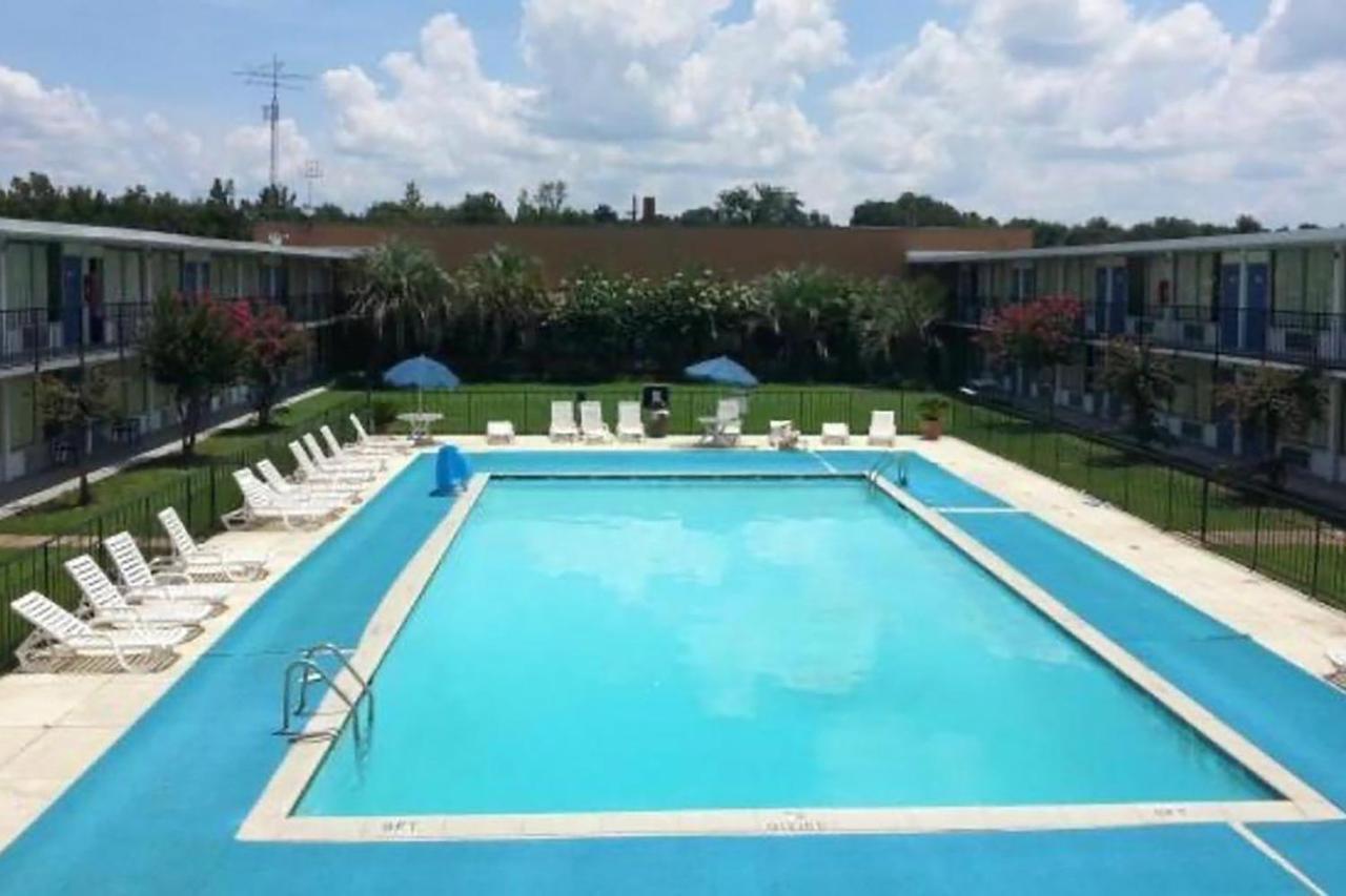Landmark Hotel Leesville Dış mekan fotoğraf